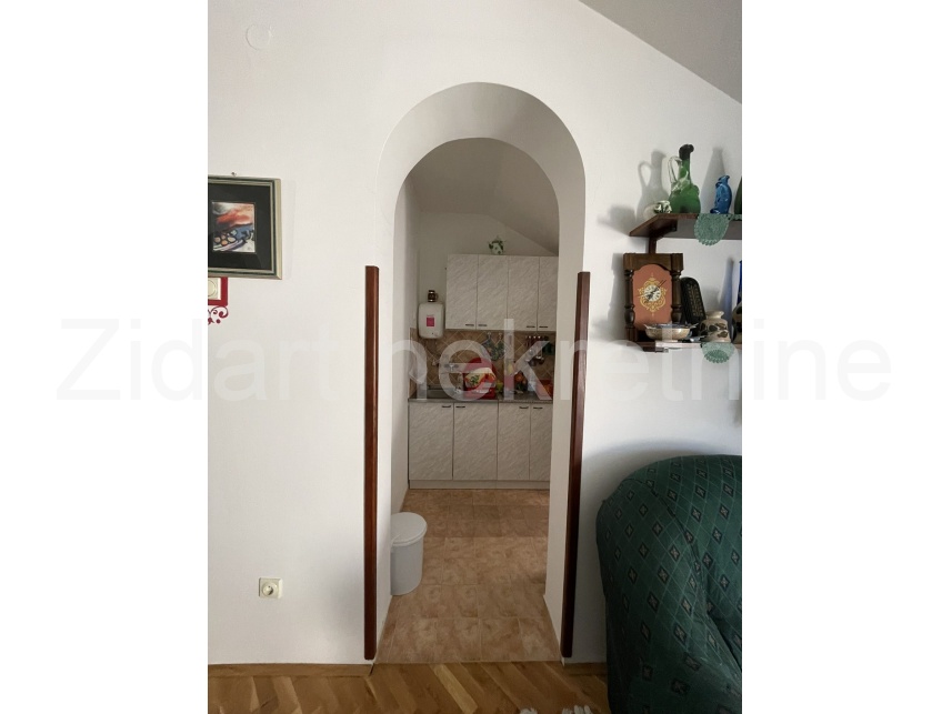 Квартира, 645 м², 100 000$ — FAKTOR